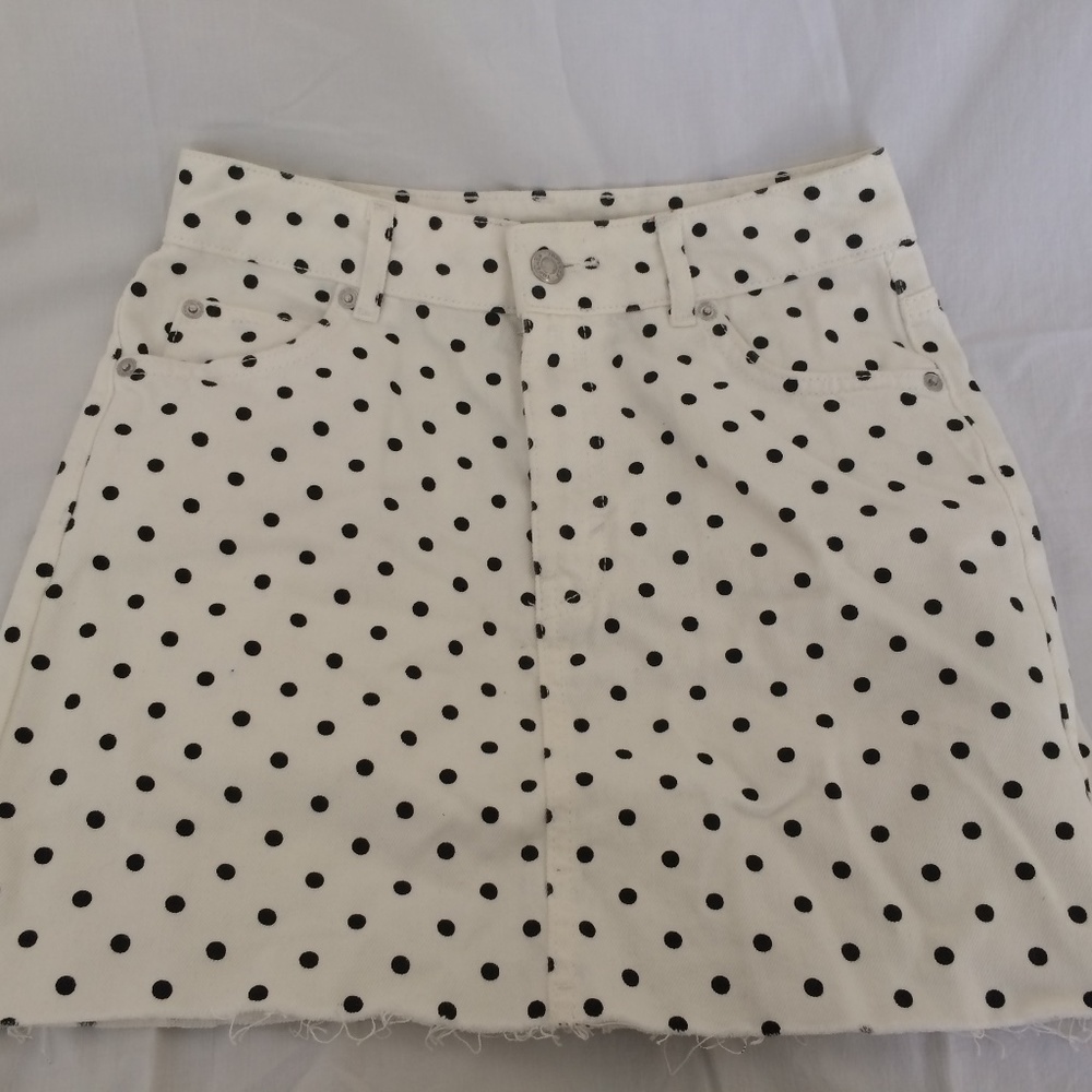 White and black polka dot jean skirt mini